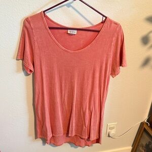 LuLaRoe Washed Pink Short Sleeve Classic Top